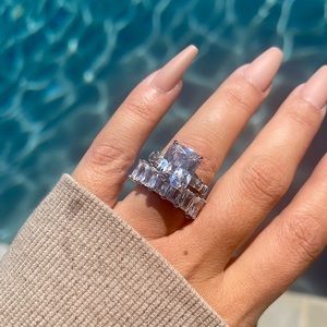 Gorgeous rhinestone ring set